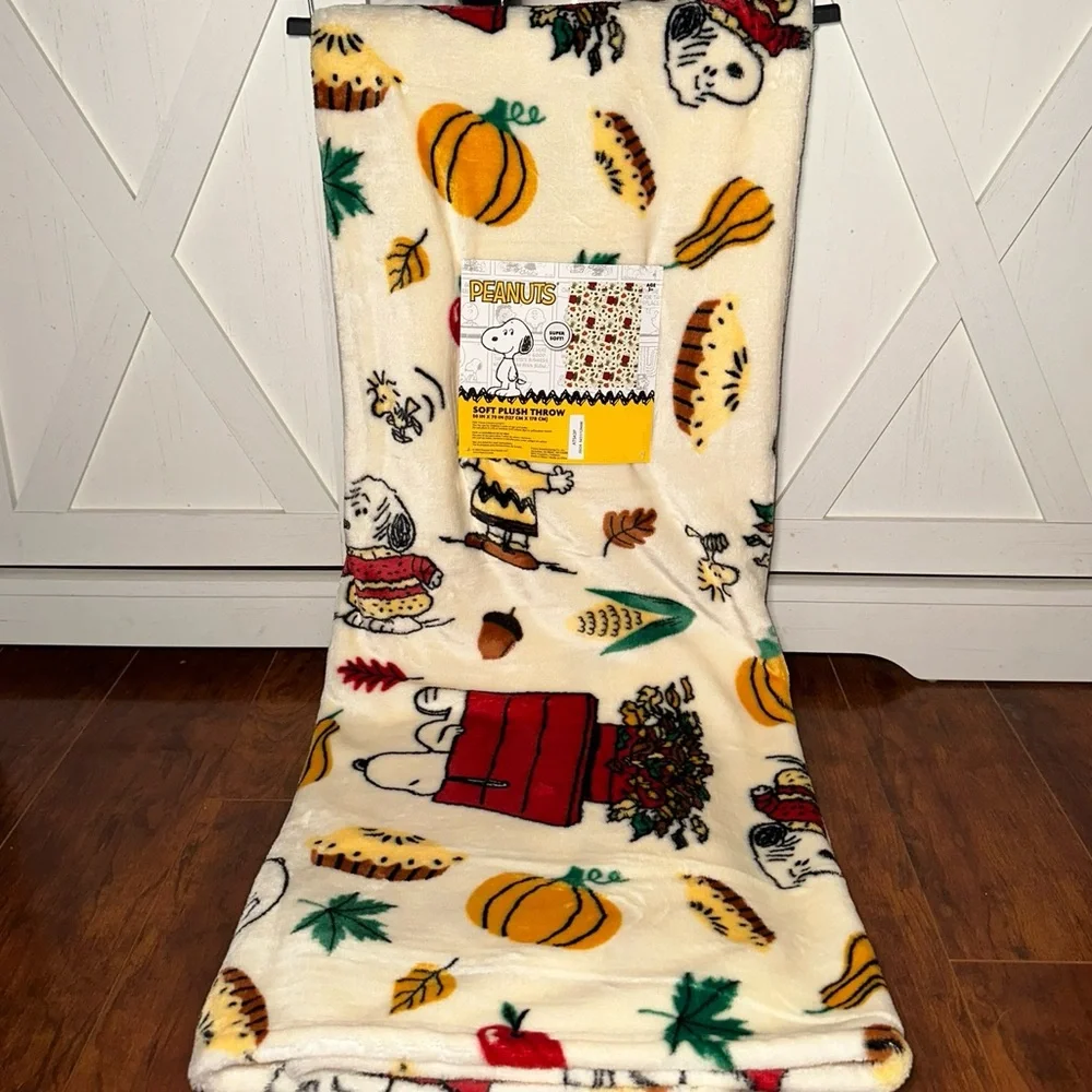 Peanuts Snoopy Thanksgiving & Autumn Plush Throw Blanket